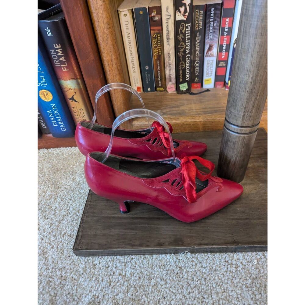 Rare PETER FOX Vintage Women’s RED Mary Jane Round Toe Shoes W 2 1/2”Heel Size 8 - Picture 3 of 7